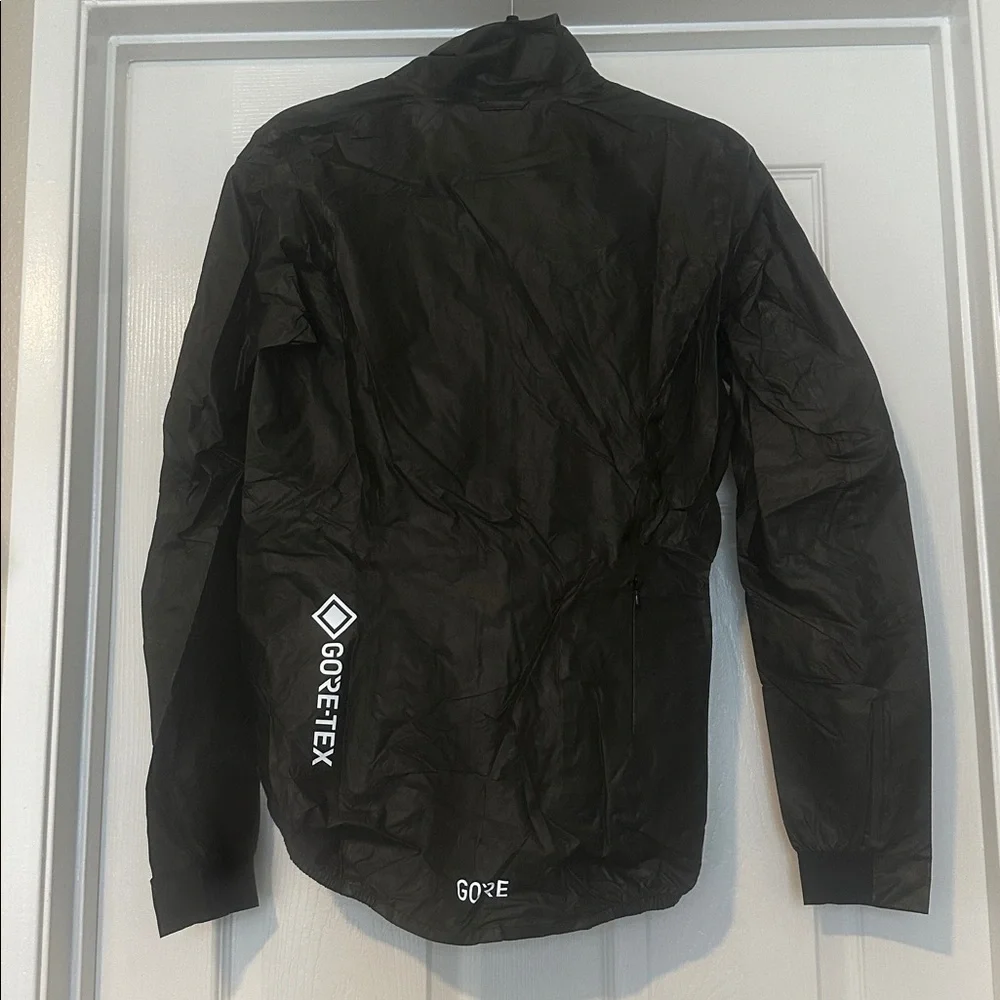 GOREWEAR Black Lightweight Waterproof Jacket - Picture 3 of 3